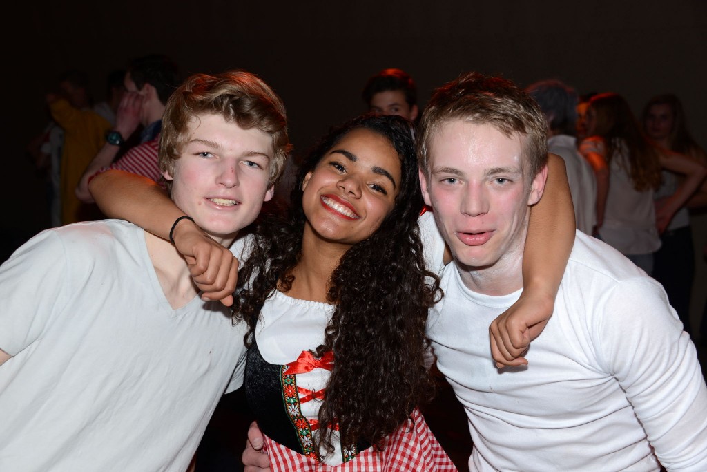 ../Images/Jeugddisco White Edition 566.jpg